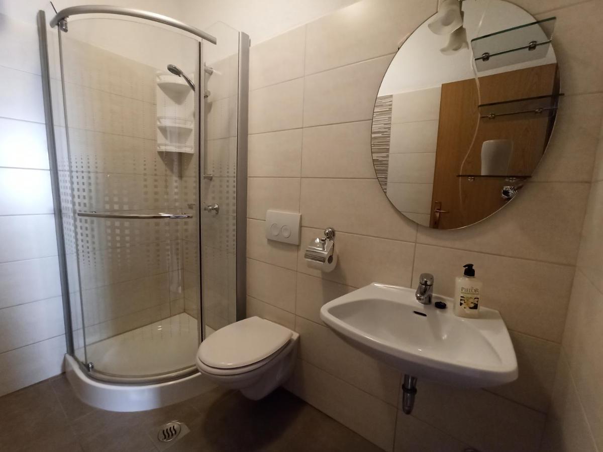 Apartmani Vesna Кърк Екстериор снимка
