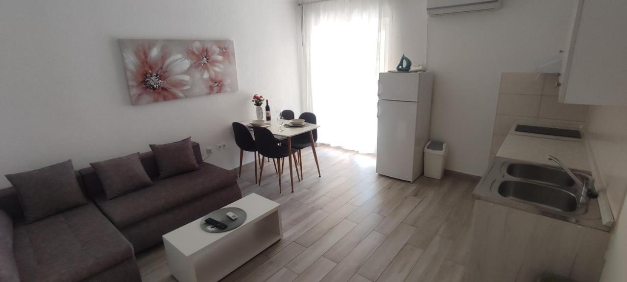 Apartmani Vesna Кърк Екстериор снимка