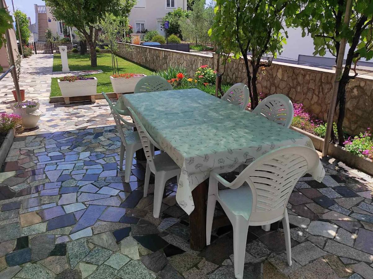 Apartmani Vesna Кърк Екстериор снимка